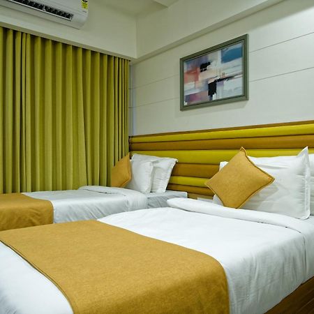 Hotel Lake Point Ahmedabad Exterior foto