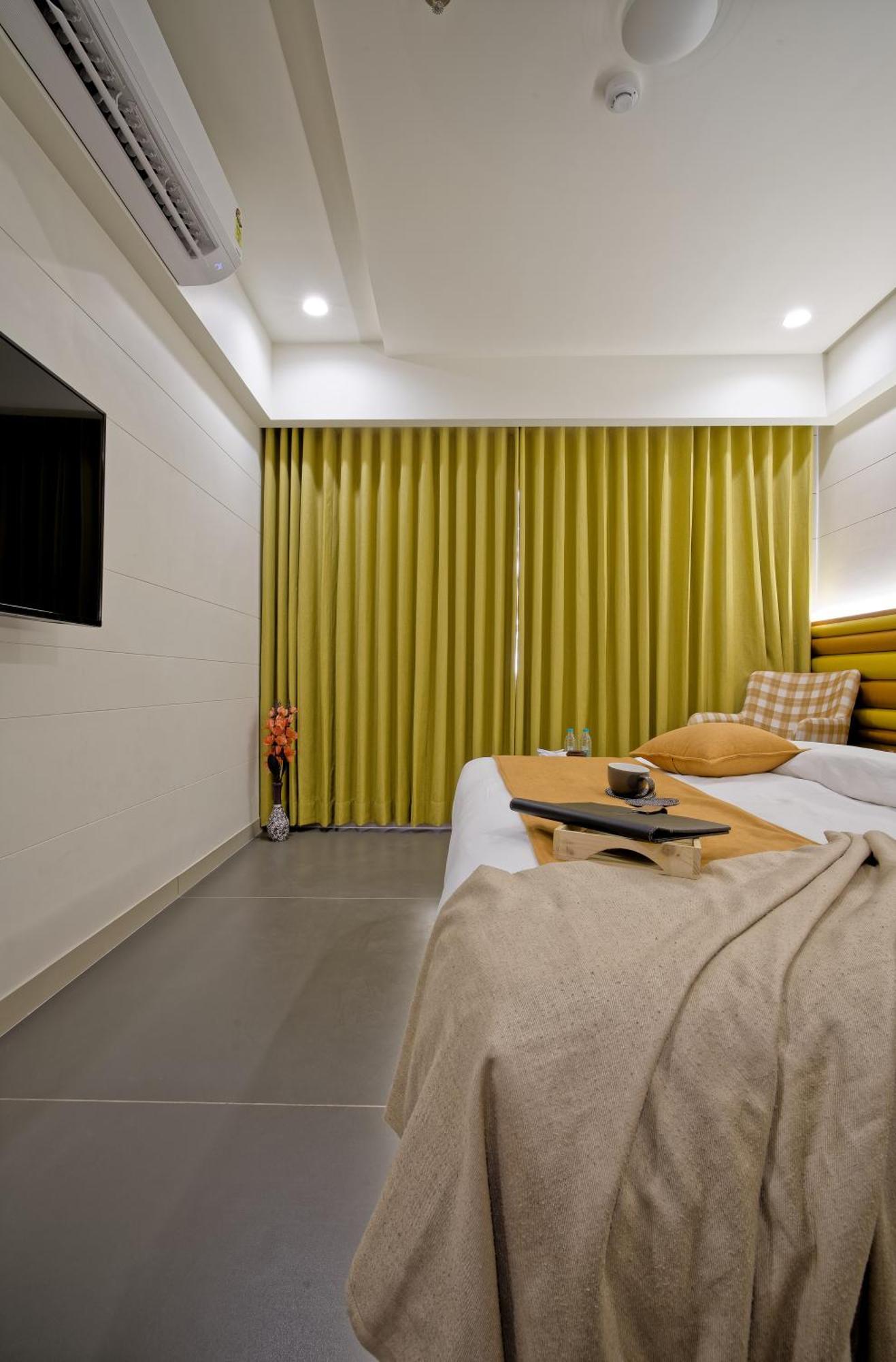 Hotel Lake Point Ahmedabad Exterior foto