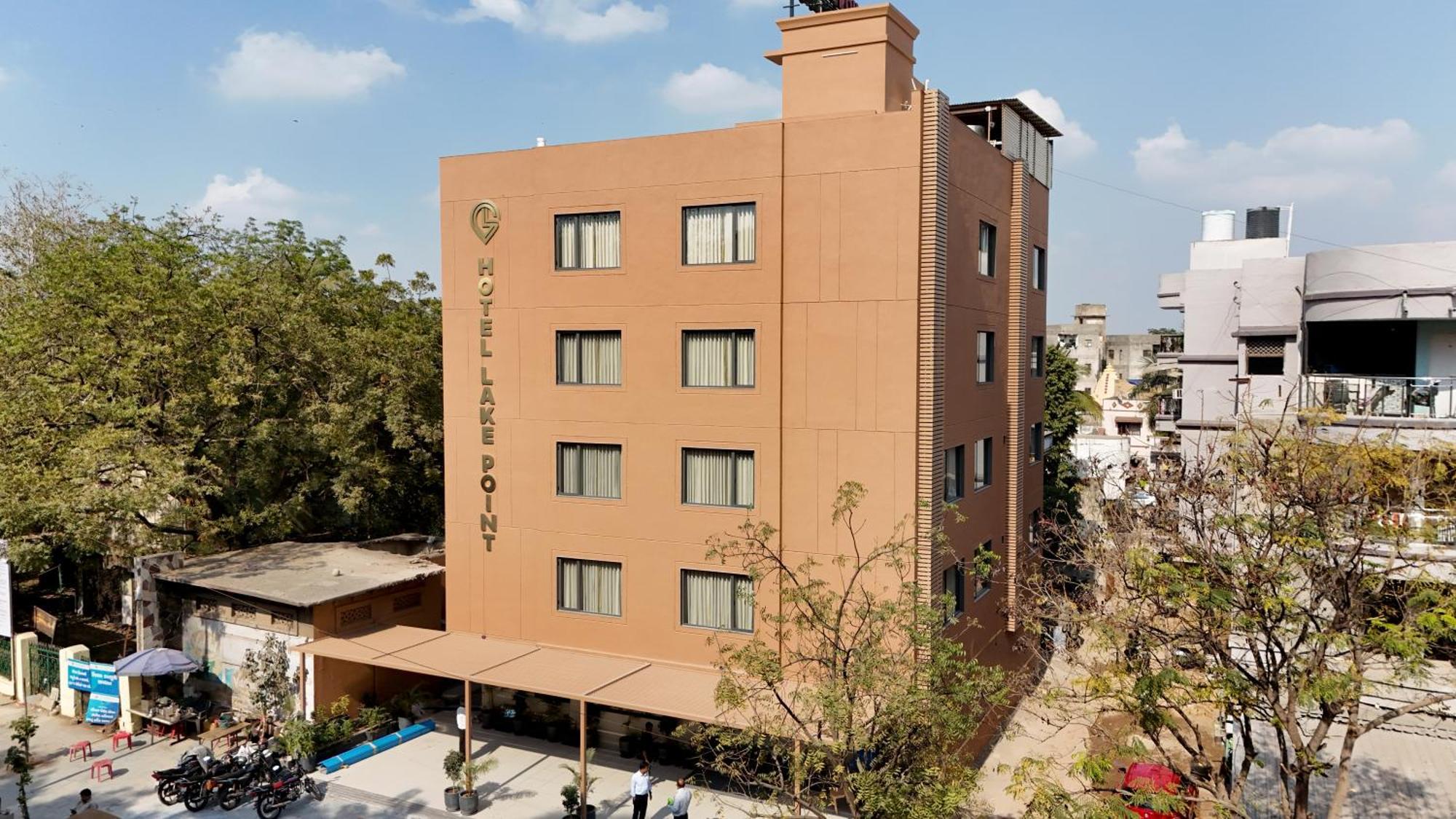 Hotel Lake Point Ahmedabad Exterior foto